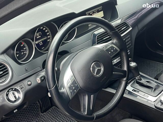 Серый Мерседес С Класс, объемом двигателя 2.2 л и пробегом 208 тыс. км за 12890 $, фото 29 на Automoto.ua