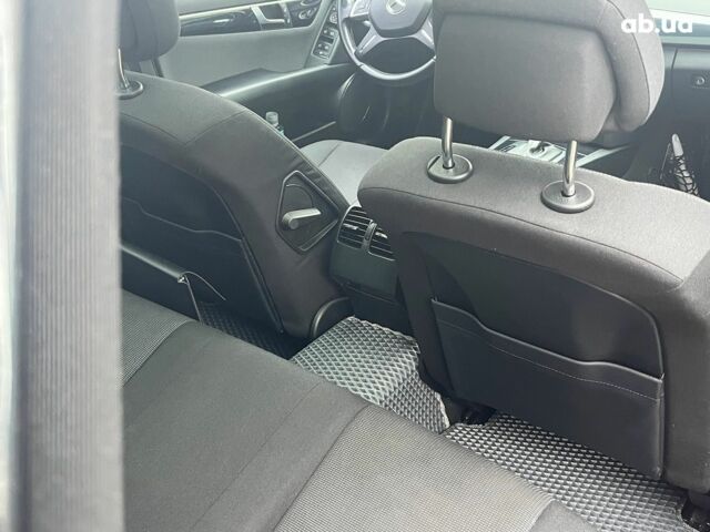 Серый Мерседес С Класс, объемом двигателя 2.2 л и пробегом 208 тыс. км за 12890 $, фото 23 на Automoto.ua