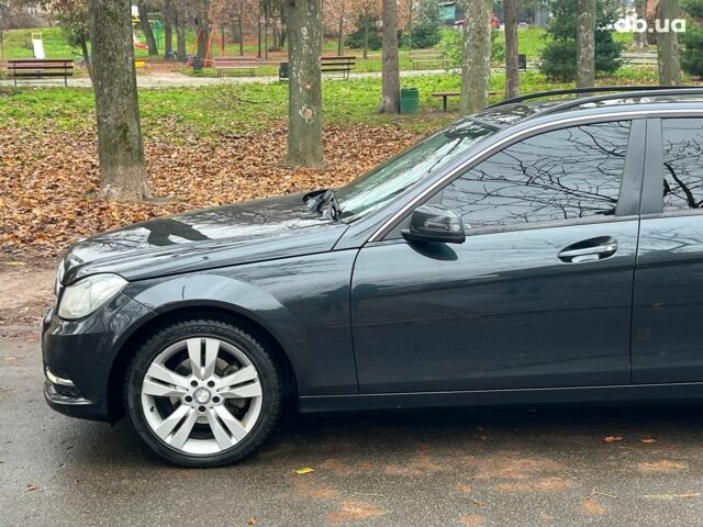 Серый Мерседес С Класс, объемом двигателя 2.2 л и пробегом 208 тыс. км за 12890 $, фото 5 на Automoto.ua