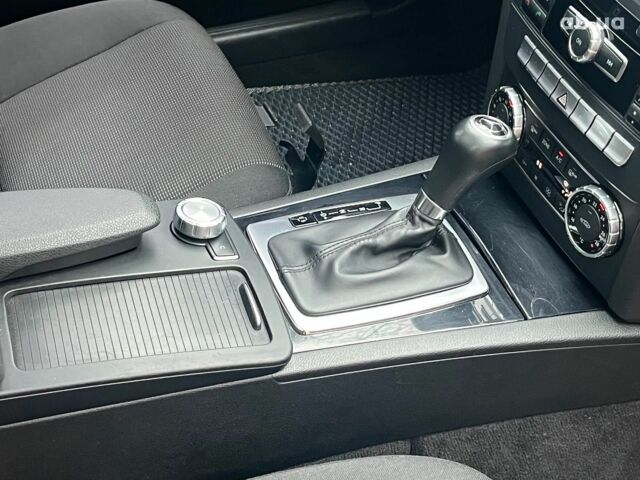 Серый Мерседес С Класс, объемом двигателя 2.2 л и пробегом 208 тыс. км за 12890 $, фото 17 на Automoto.ua