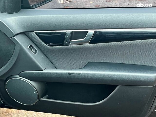 Серый Мерседес С Класс, объемом двигателя 2.2 л и пробегом 208 тыс. км за 12890 $, фото 14 на Automoto.ua