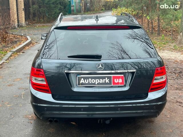 Серый Мерседес С Класс, объемом двигателя 2.2 л и пробегом 208 тыс. км за 12890 $, фото 8 на Automoto.ua