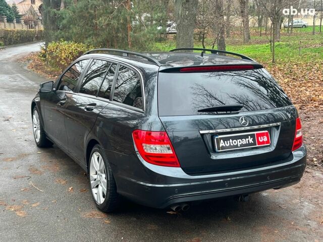 Серый Мерседес С Класс, объемом двигателя 2.2 л и пробегом 208 тыс. км за 12890 $, фото 7 на Automoto.ua