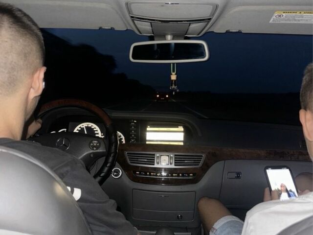 Сірий Мерседес С Клас, об'ємом двигуна 0 л та пробігом 380 тис. км за 6400 $, фото 4 на Automoto.ua