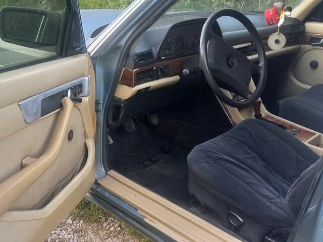 Мерседес С Класс 1988 в Великом Березном на Automoto.ua Синий Мерседес С Класс, объемом двигателя 0 л и пробегом 600 тыс. км за 2500 $, фото 9 на Automoto.ua