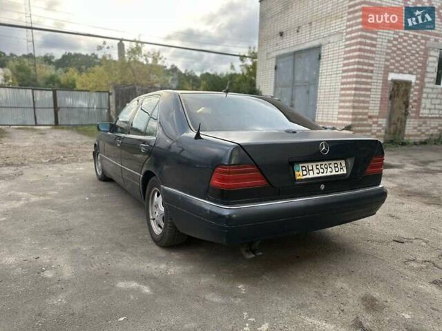 Синій Мерседес С Клас, об'ємом двигуна 3 л та пробігом 450 тис. км за 2400 $, фото 1 на Automoto.ua