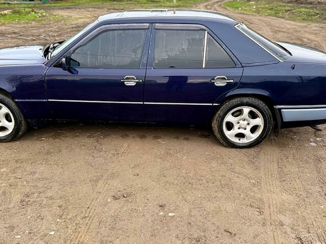 Синий Мерседес С Класс, объемом двигателя 2.8 л и пробегом 123 тыс. км за 2200 $, фото 7 на Automoto.ua