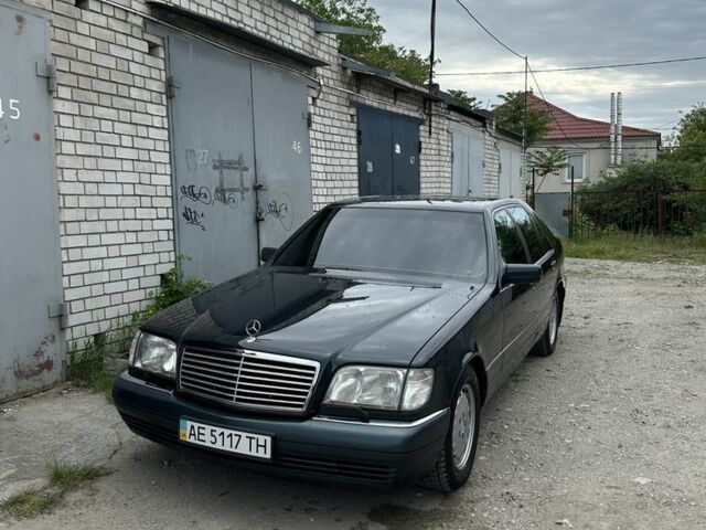 Синій Мерседес С Клас, об'ємом двигуна 4.2 л та пробігом 365 тис. км за 7500 $, фото 3 на Automoto.ua