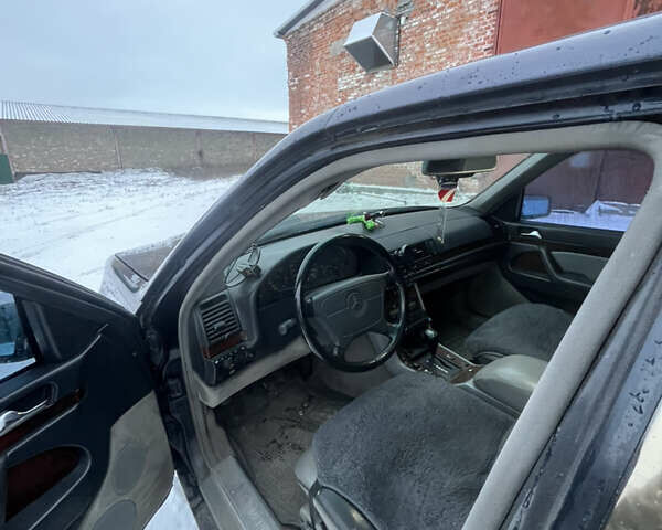 Синій Мерседес С Клас, об'ємом двигуна 3.45 л та пробігом 500 тис. км за 5200 $, фото 10 на Automoto.ua