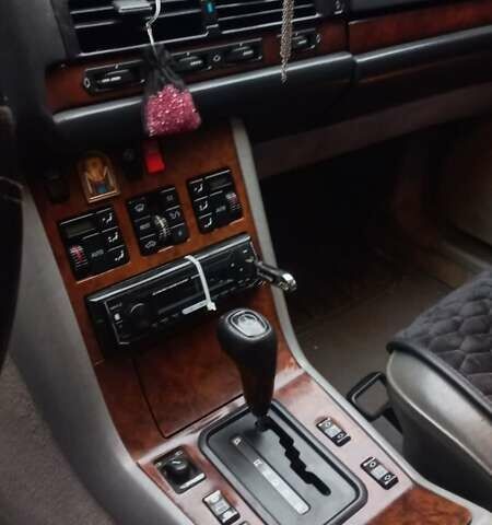 Синий Мерседес С Класс, объемом двигателя 3.4 л и пробегом 668 тыс. км за 4500 $, фото 18 на Automoto.ua