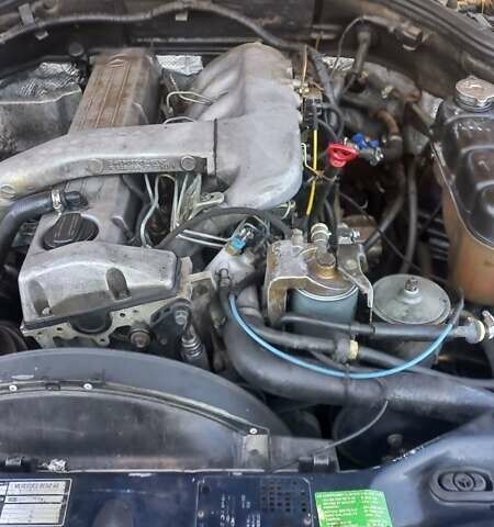 Синий Мерседес С Класс, объемом двигателя 3.4 л и пробегом 668 тыс. км за 4500 $, фото 12 на Automoto.ua