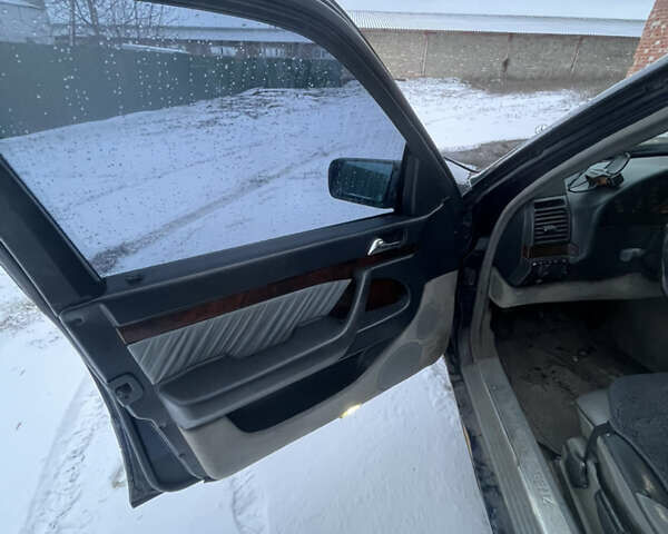 Синій Мерседес С Клас, об'ємом двигуна 3.45 л та пробігом 500 тис. км за 5200 $, фото 11 на Automoto.ua