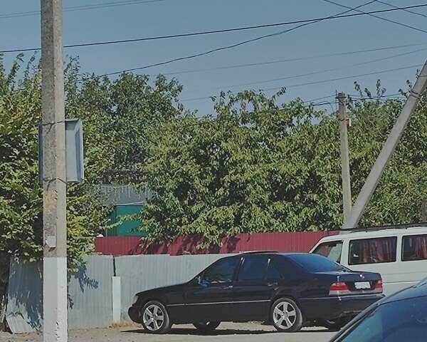 Синий Мерседес С Класс, объемом двигателя 3.45 л и пробегом 424 тыс. км за 5600 $, фото 5 на Automoto.ua