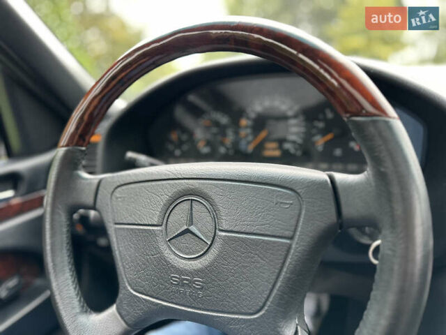 Мерседес С Класс 1996 в Киеве на Automoto.ua Синий Мерседес С Класс, объемом двигателя 5 л и пробегом 182 тыс. км за 19950 $, фото 17 на Automoto.ua