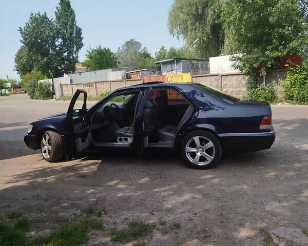 Синий Мерседес С Класс, объемом двигателя 3.45 л и пробегом 424 тыс. км за 5600 $, фото 2 на Automoto.ua