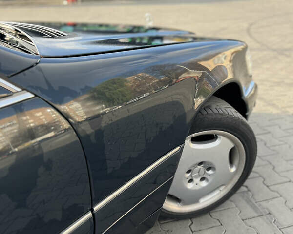 Синий Мерседес С Класс, объемом двигателя 4.97 л и пробегом 300 тыс. км за 8777 $, фото 9 на Automoto.ua