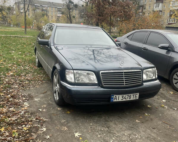 Синій Мерседес С Клас, об'ємом двигуна 3.2 л та пробігом 300 тис. км за 8500 $, фото 3 на Automoto.ua