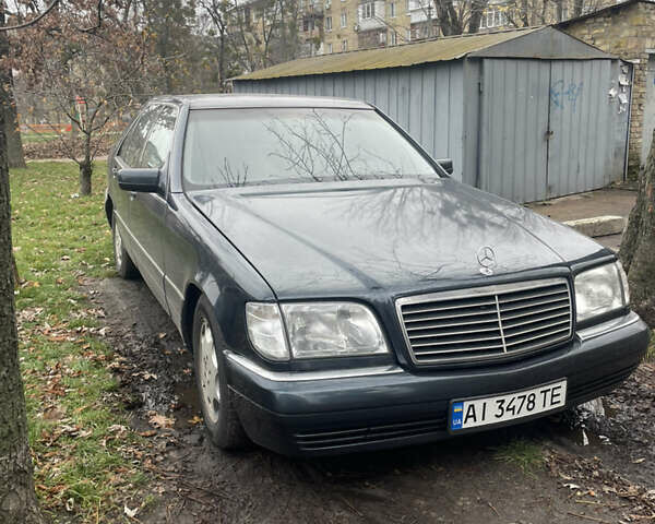 Синій Мерседес С Клас, об'ємом двигуна 3.2 л та пробігом 300 тис. км за 8500 $, фото 10 на Automoto.ua