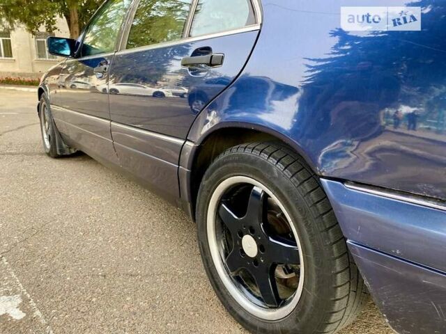 Синий Мерседес С Класс, объемом двигателя 3 л и пробегом 444 тыс. км за 3500 $, фото 12 на Automoto.ua