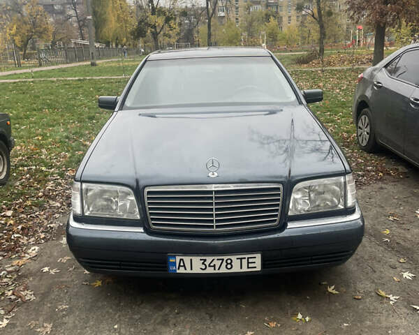 Синій Мерседес С Клас, об'ємом двигуна 3.2 л та пробігом 300 тис. км за 8500 $, фото 2 на Automoto.ua