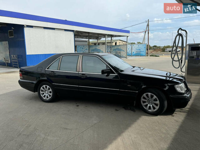 Синий Мерседес С Класс, объемом двигателя 3 л и пробегом 444 тыс. км за 5500 $, фото 3 на Automoto.ua