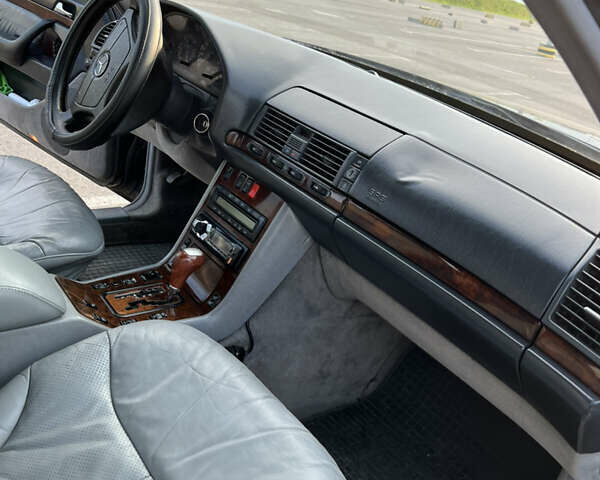 Синий Мерседес С Класс, объемом двигателя 3 л и пробегом 450 тыс. км за 5250 $, фото 11 на Automoto.ua