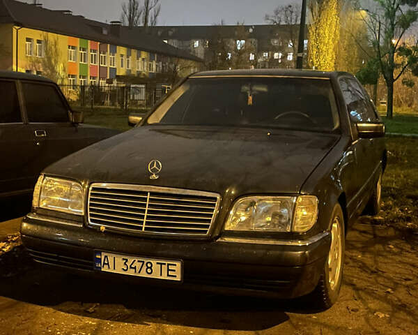 Синій Мерседес С Клас, об'ємом двигуна 3.2 л та пробігом 300 тис. км за 8500 $, фото 8 на Automoto.ua