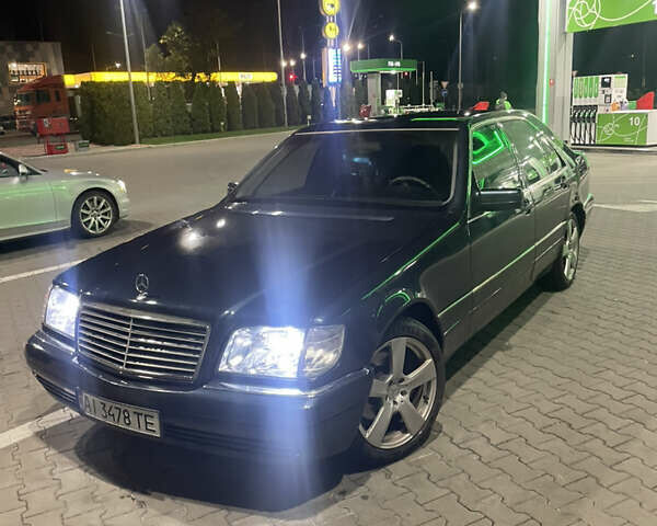 Синій Мерседес С Клас, об'ємом двигуна 3.2 л та пробігом 300 тис. км за 8500 $, фото 5 на Automoto.ua