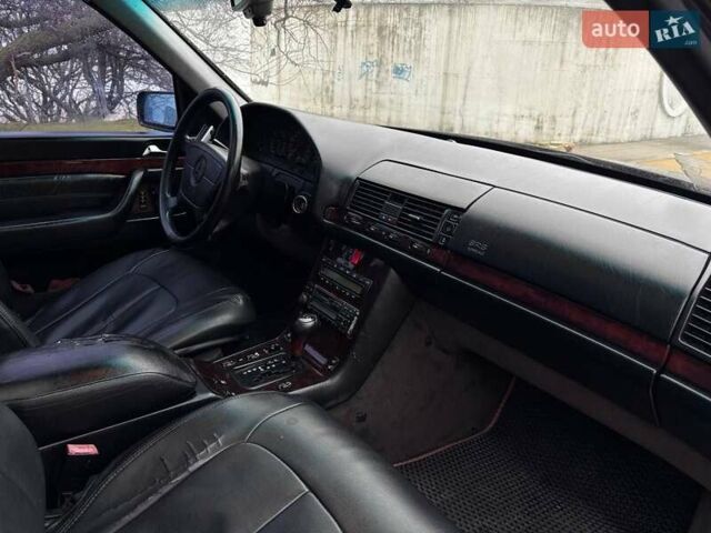Синий Мерседес С Класс, объемом двигателя 3 л и пробегом 300 тыс. км за 6200 $, фото 13 на Automoto.ua