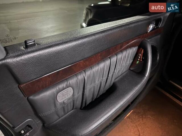 Синий Мерседес С Класс, объемом двигателя 6 л и пробегом 216 тыс. км за 15500 $, фото 6 на Automoto.ua
