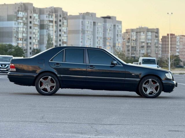 Синій Мерседес С Клас, об'ємом двигуна 3.2 л та пробігом 235 тис. км за 8499 $, фото 4 на Automoto.ua