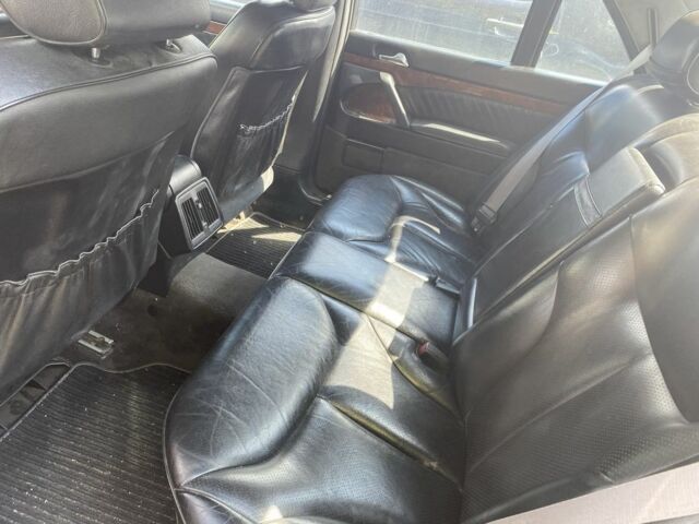 Синій Мерседес С Клас, об'ємом двигуна 4.2 л та пробігом 300 тис. км за 6200 $, фото 6 на Automoto.ua