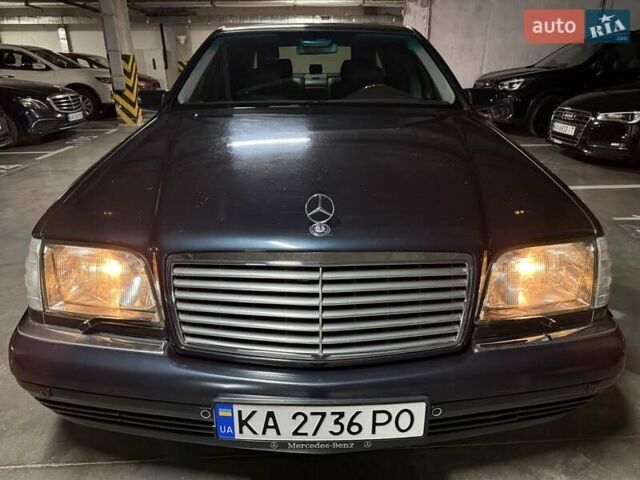 Синий Мерседес С Класс, объемом двигателя 6 л и пробегом 216 тыс. км за 15500 $, фото 1 на Automoto.ua