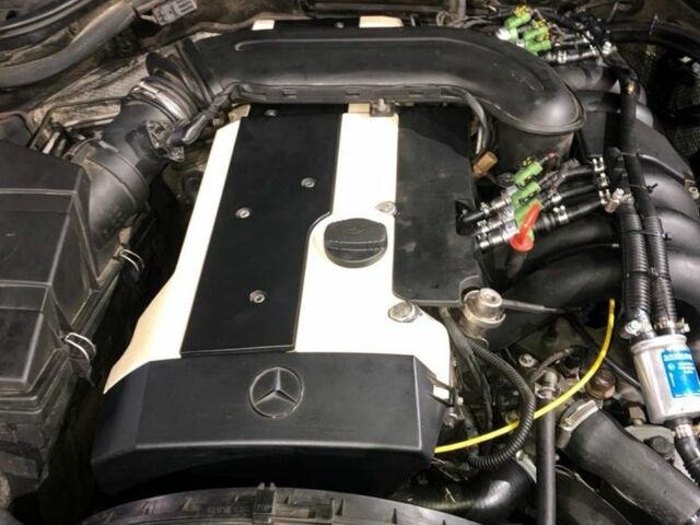 Синій Мерседес С Клас, об'ємом двигуна 3.2 л та пробігом 380 тис. км за 6500 $, фото 6 на Automoto.ua