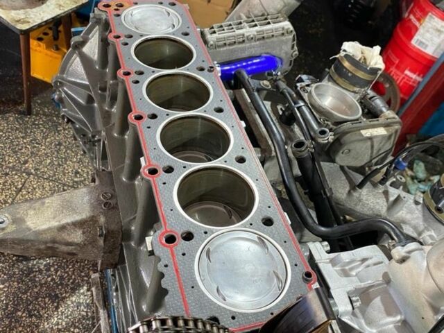 Синій Мерседес С Клас, об'ємом двигуна 3.2 л та пробігом 380 тис. км за 6500 $, фото 5 на Automoto.ua