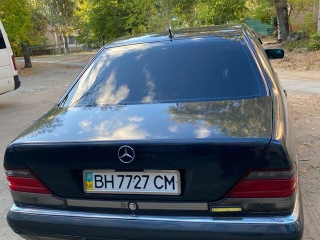 Синій Мерседес С Клас, об'ємом двигуна 3.2 л та пробігом 380 тис. км за 6500 $, фото 1 на Automoto.ua
