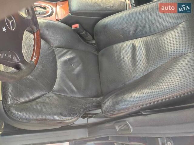 Синий Мерседес С Класс, объемом двигателя 3.2 л и пробегом 347 тыс. км за 3700 $, фото 13 на Automoto.ua