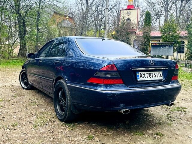 Синій Мерседес С Клас, об'ємом двигуна 4.3 л та пробігом 300 тис. км за 3300 $, фото 4 на Automoto.ua