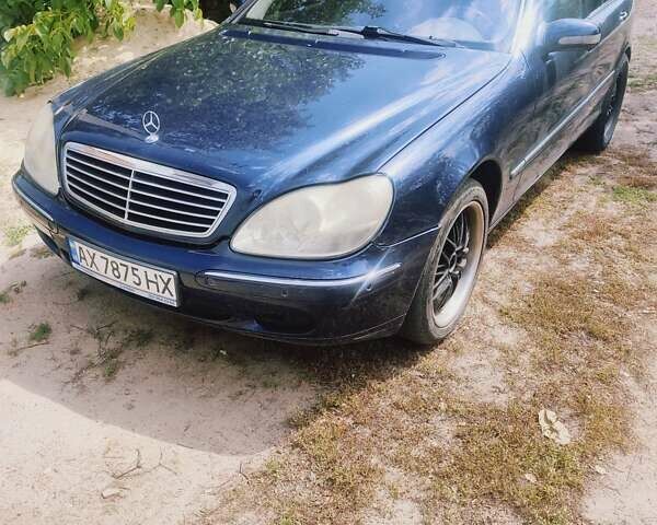 Синій Мерседес С Клас, об'ємом двигуна 4.27 л та пробігом 270 тис. км за 4000 $, фото 5 на Automoto.ua