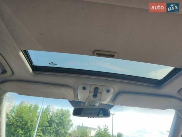 Синий Мерседес С Класс, объемом двигателя 3.2 л и пробегом 347 тыс. км за 3700 $, фото 15 на Automoto.ua