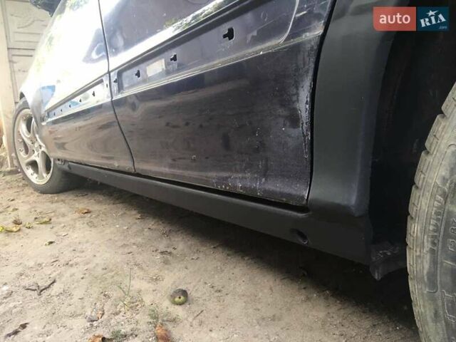 Синий Мерседес С Класс, объемом двигателя 4.3 л и пробегом 250 тыс. км за 3600 $, фото 5 на Automoto.ua