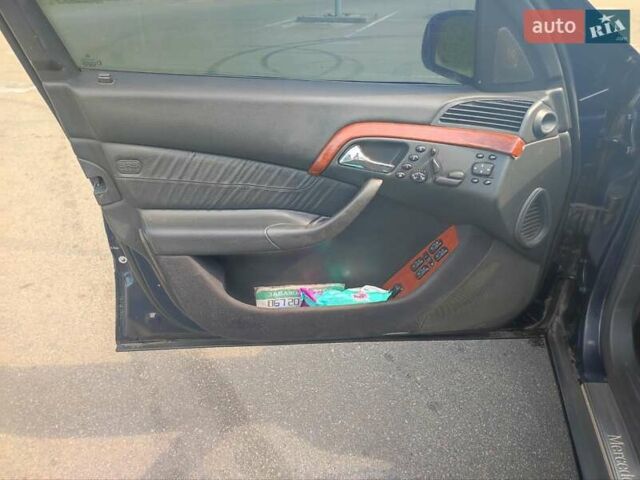 Синий Мерседес С Класс, объемом двигателя 3.2 л и пробегом 347 тыс. км за 3700 $, фото 11 на Automoto.ua