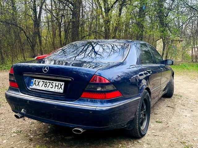 Синій Мерседес С Клас, об'ємом двигуна 4.3 л та пробігом 300 тис. км за 3300 $, фото 2 на Automoto.ua