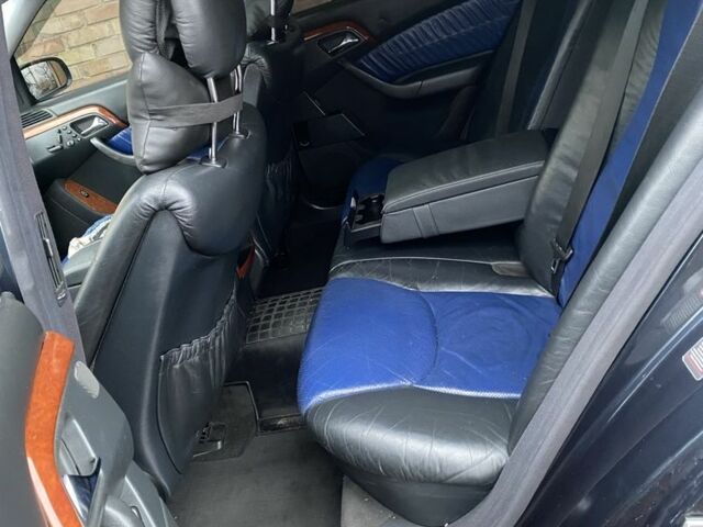 Синий Мерседес С Класс, объемом двигателя 5 л и пробегом 443 тыс. км за 4500 $, фото 7 на Automoto.ua