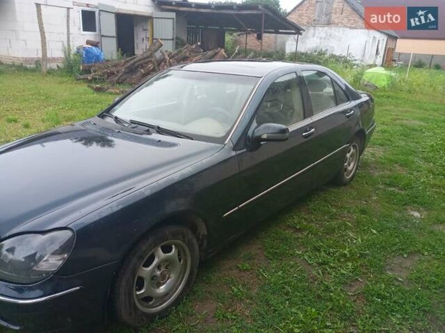 Синій Мерседес С Клас, об'ємом двигуна 3.2 л та пробігом 400 тис. км за 3500 $, фото 2 на Automoto.ua
