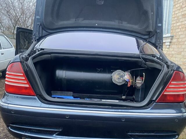 Синій Мерседес С Клас, об'ємом двигуна 5 л та пробігом 443 тис. км за 4500 $, фото 6 на Automoto.ua