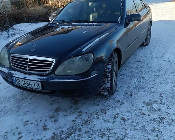 Синий Мерседес С Класс, объемом двигателя 3.22 л и пробегом 260 тыс. км за 4100 $, фото 1 на Automoto.ua