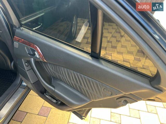 Синий Мерседес С Класс, объемом двигателя 3.22 л и пробегом 341 тыс. км за 6200 $, фото 8 на Automoto.ua