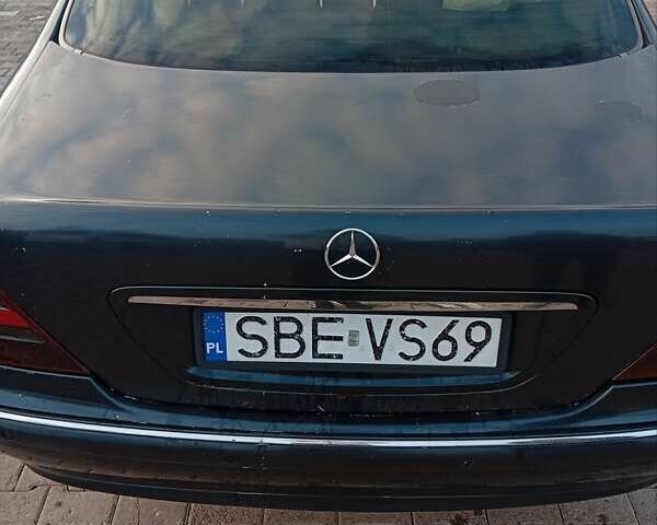 Синій Мерседес С Клас, об'ємом двигуна 3.2 л та пробігом 300 тис. км за 2500 $, фото 3 на Automoto.ua