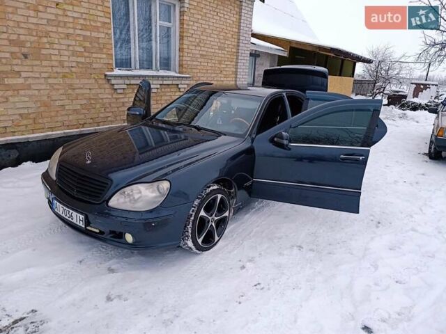 Синій Мерседес С Клас, об'ємом двигуна 5 л та пробігом 435 тис. км за 3999 $, фото 4 на Automoto.ua